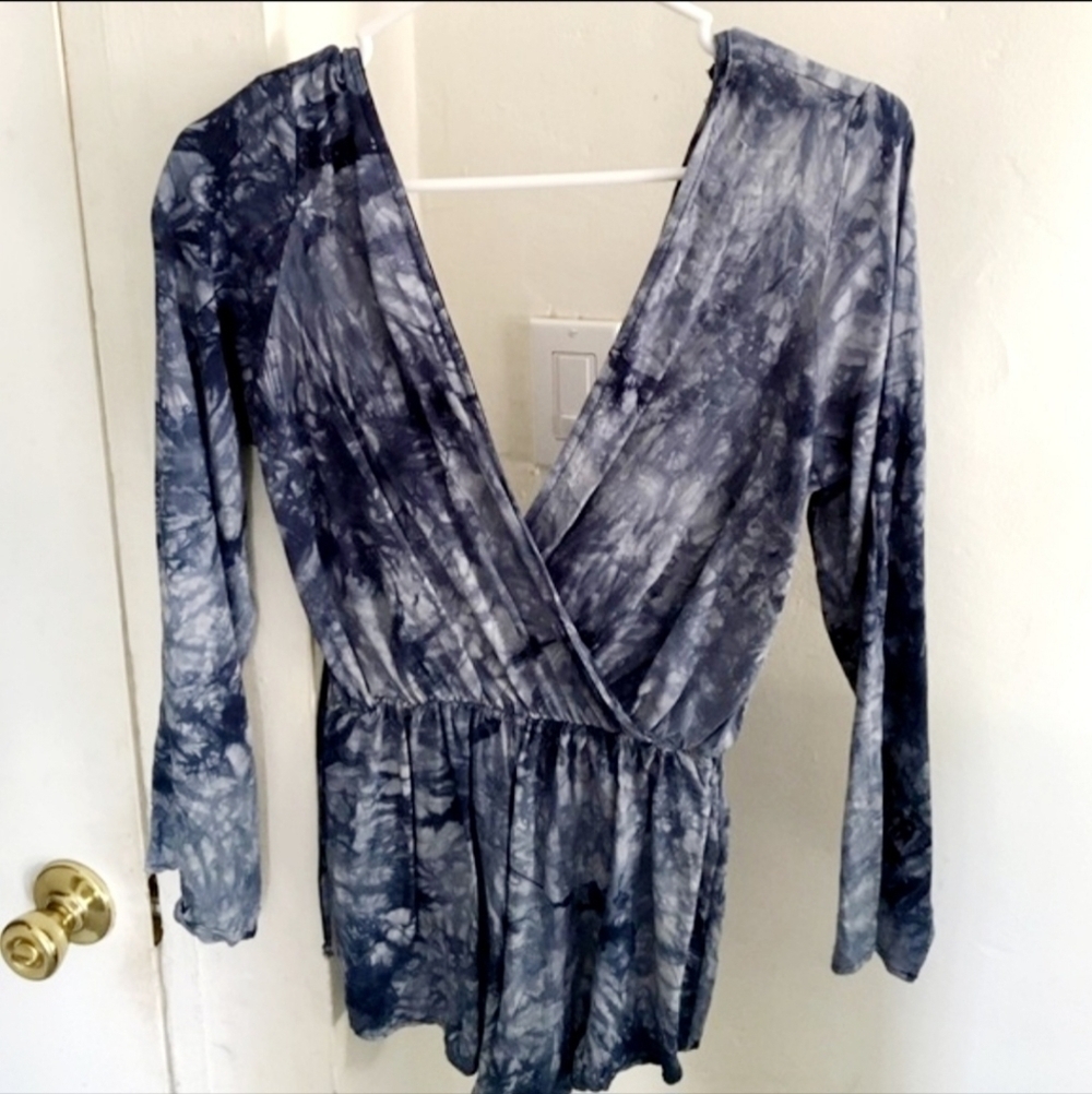 Honey Punch Blue Tie Dye Dear Diary Long Sleeve Shorts Romper Women's Medium M